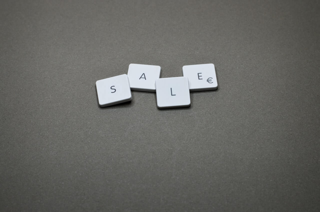 Sale written on tiles