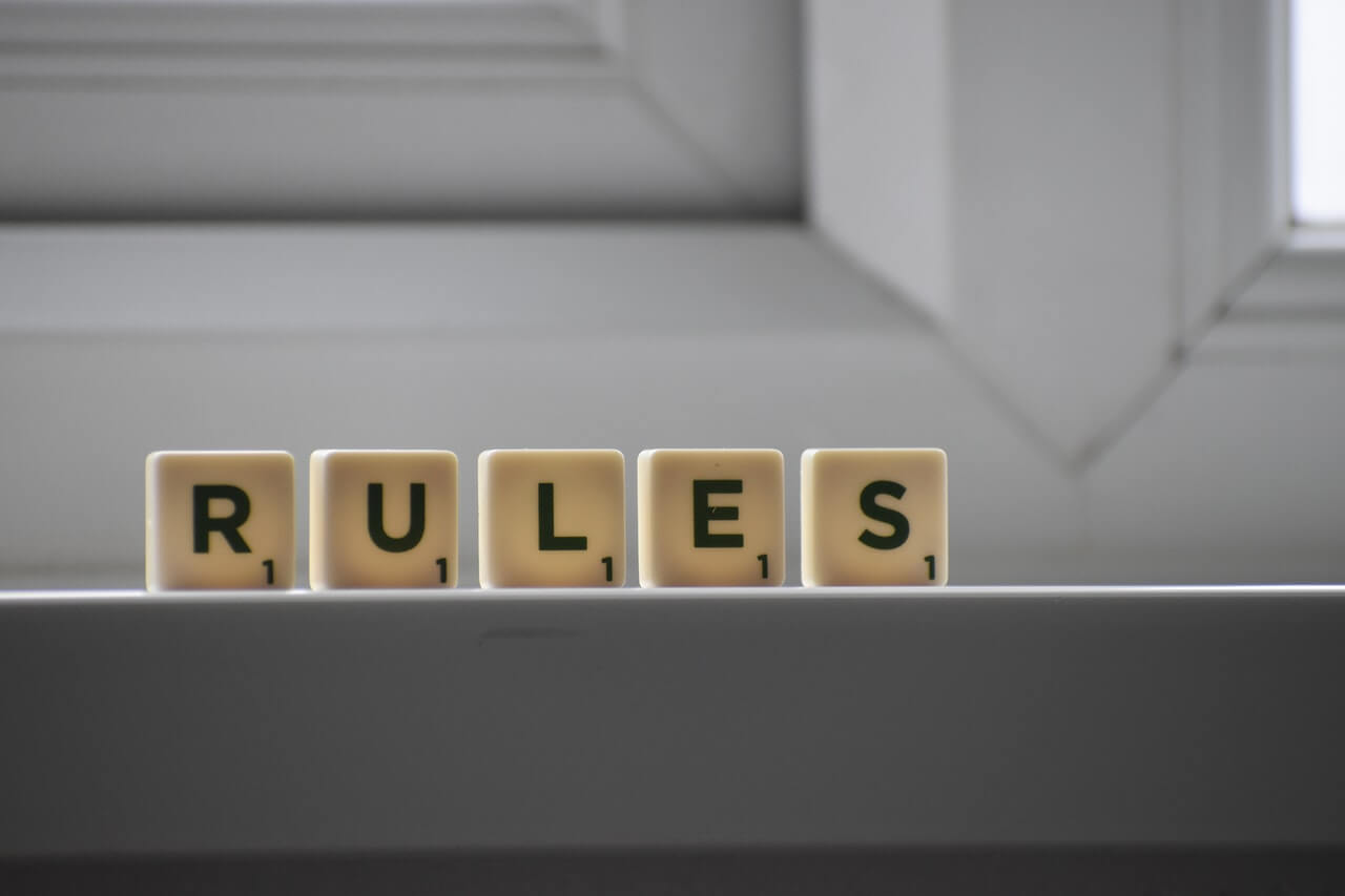 Rules on a cube tiles