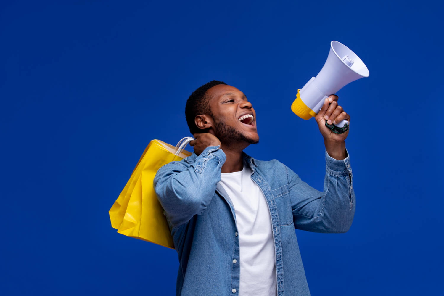 medium-shot-man-holding-megaphone