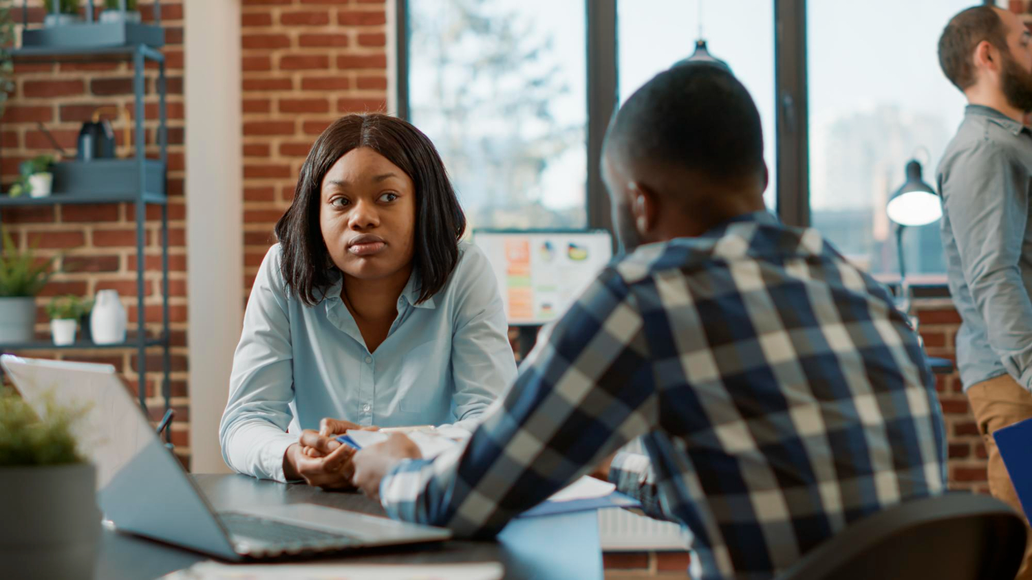 worker-interviewing-female-candidate-about-job-offer