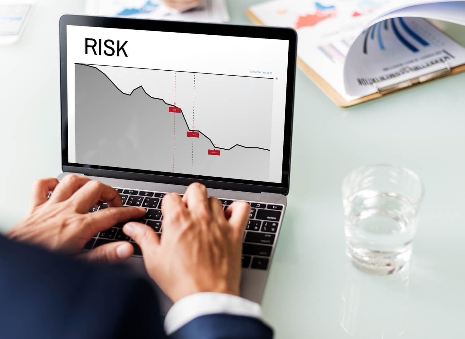 Graph of business-financial-investment-risk